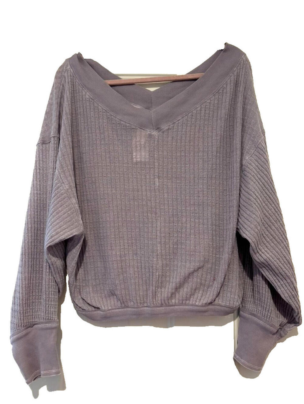 Free People oversized XS boho hlilac/purple ribbed V neck slouchy comfy shirt DD
